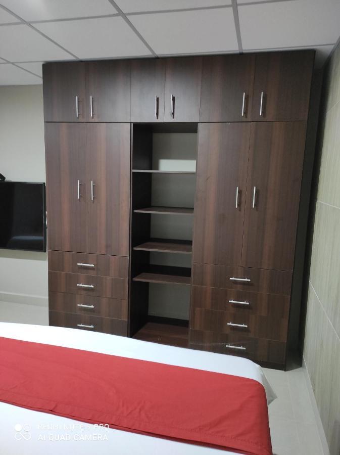 Royalinn Guayaquil Ngoại thất bức ảnh